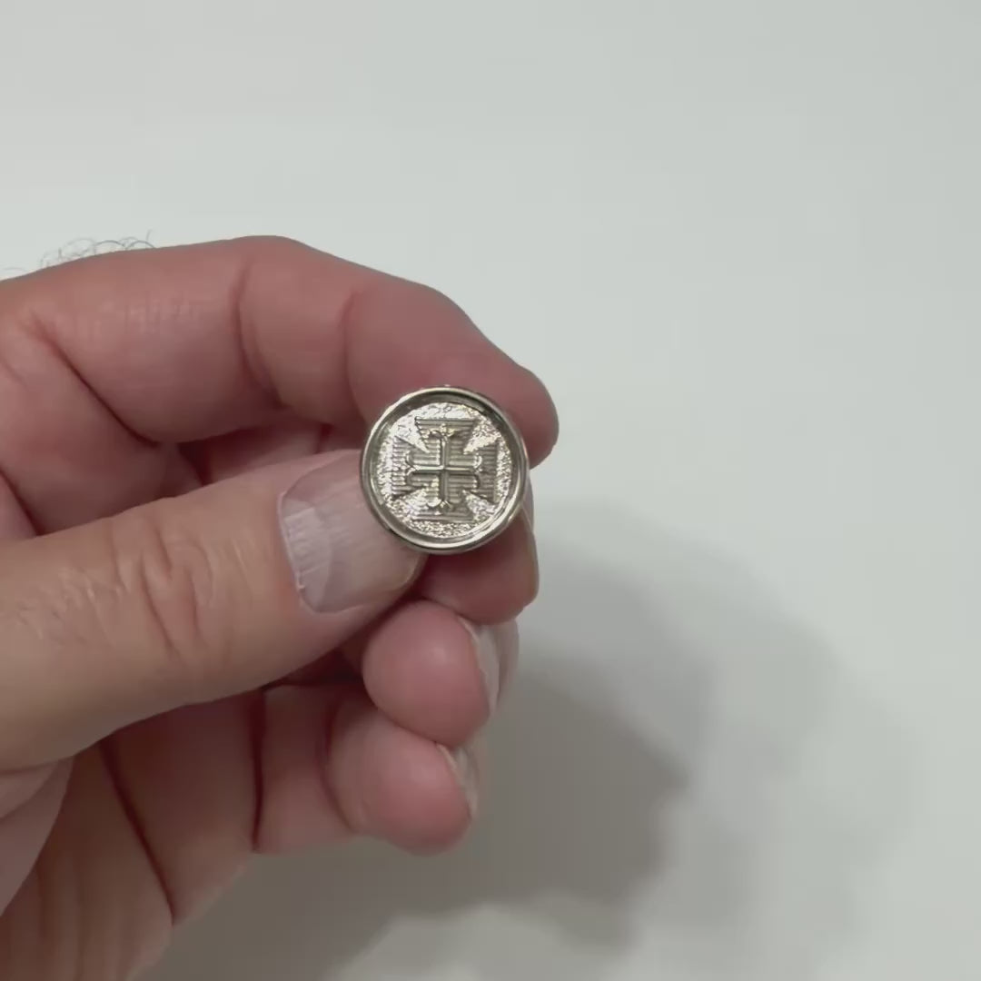 Bottone Cross Lapel Pin